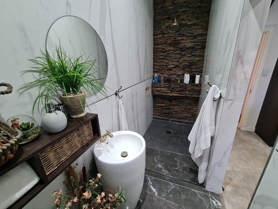 3 Bedroom Property for Sale in Marina Martinique Eastern Cape